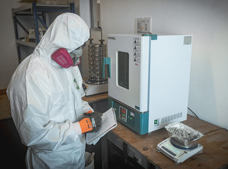 FOTO 1 – LABORATORIO EXPERIMENTAL-web