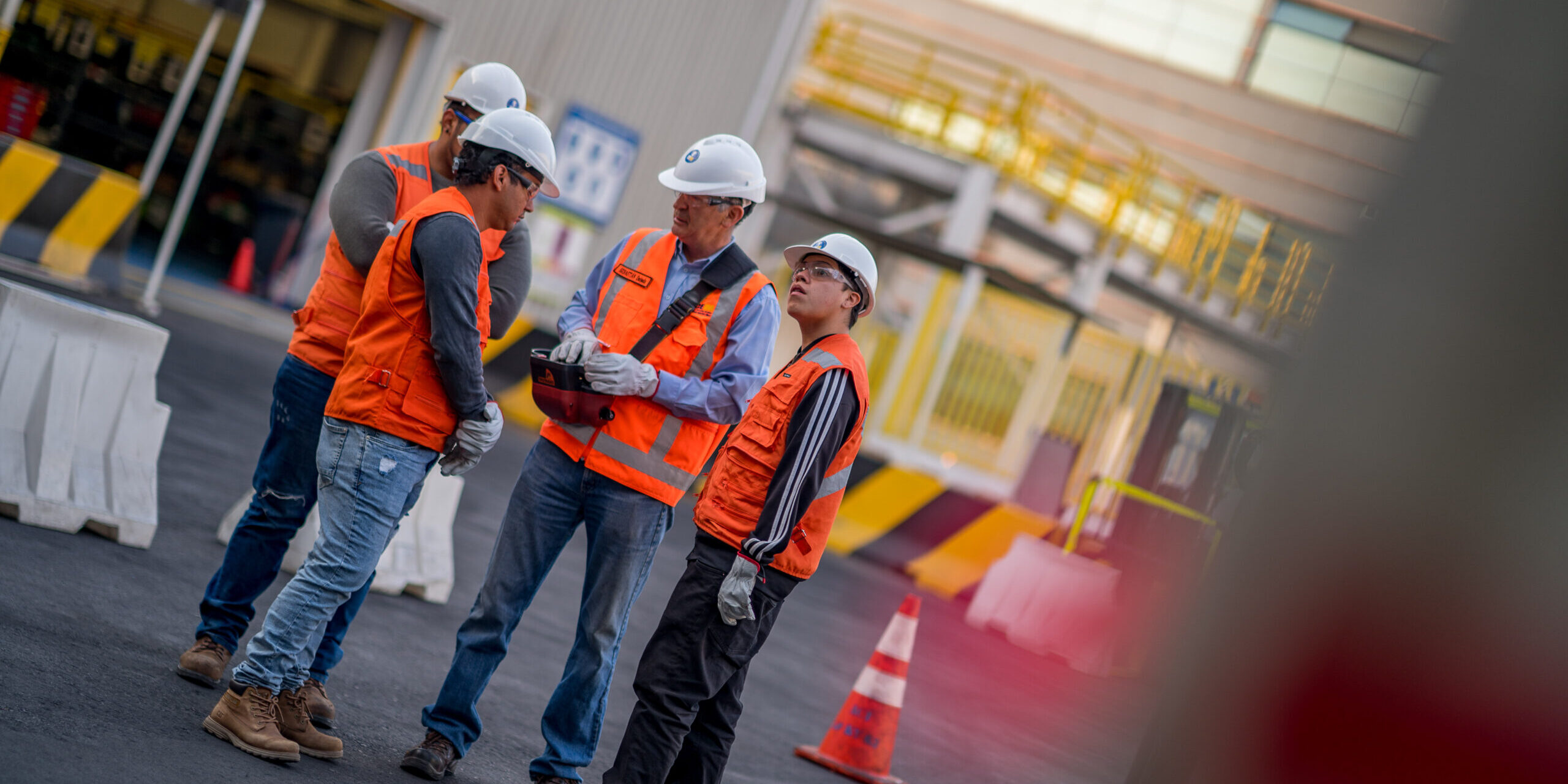 DSC02850-scaled-2560x1280