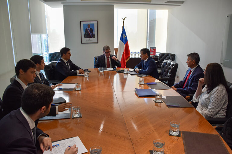 Biministro Daniel Mas destaca giro positivo de la inversión tras ingresos a tramitación ambiental de proyectos mineros por US$ 12.500 millones