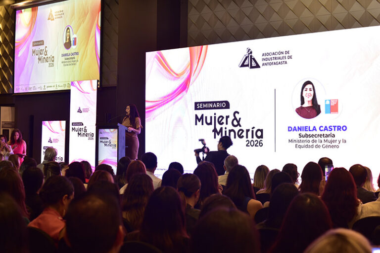 Minería chilena lidera inclusión femenina y proyecta desafíos hacia 2026