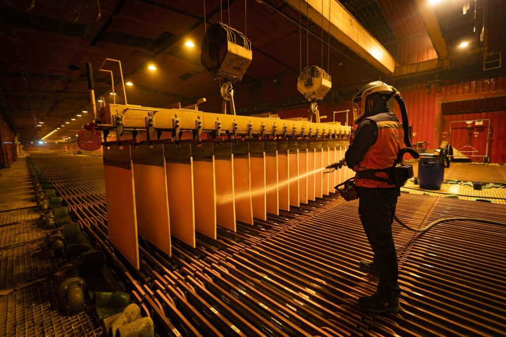 Antucoya-catodos-cobre-1024x682