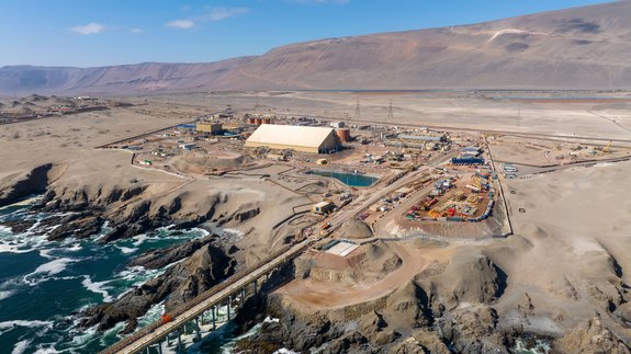 Area-Puerto-Vista-general-de-la-instalaciones-de-Terminal-Maritimo-Teck-Quebrada-Blanca-min