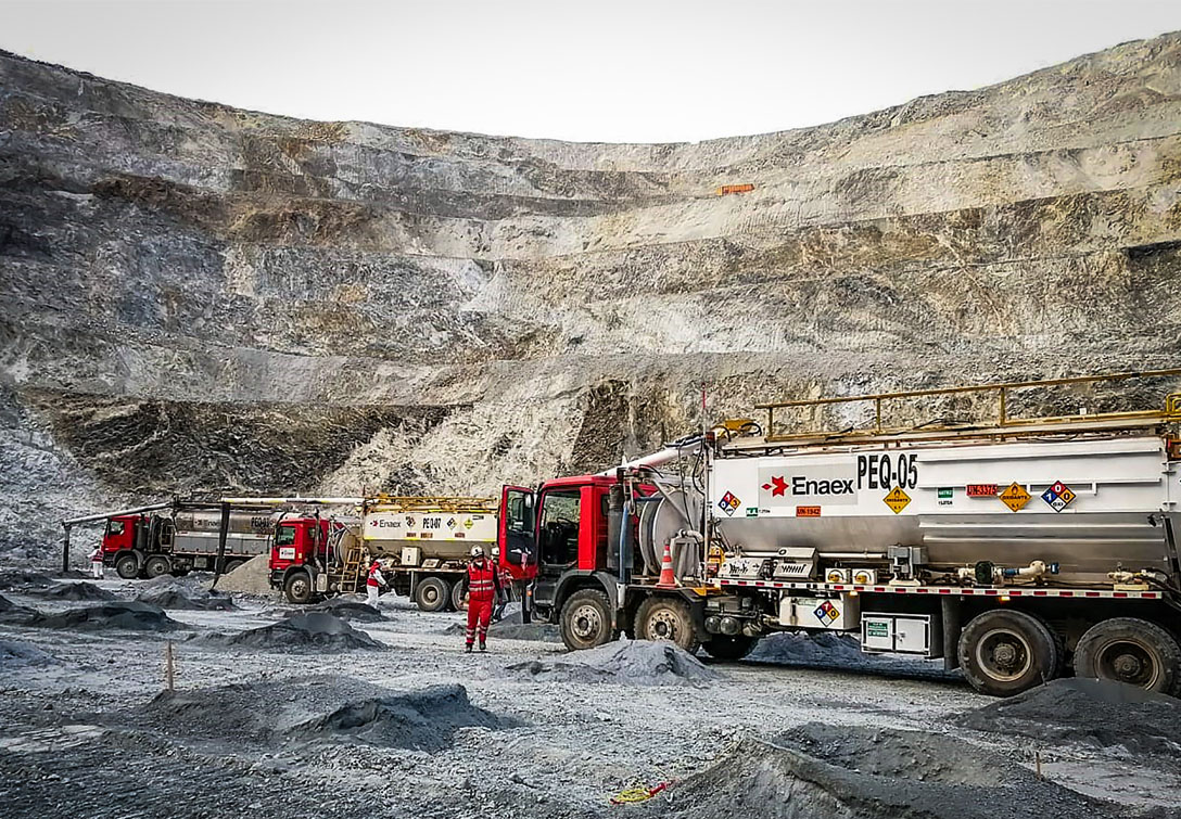 Perou-faena-Texte-et-image-ordi