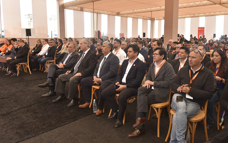 Escondida | BHP y la AIA consolidan polo de desarrollo regional en exitoso encuentro de proveedores