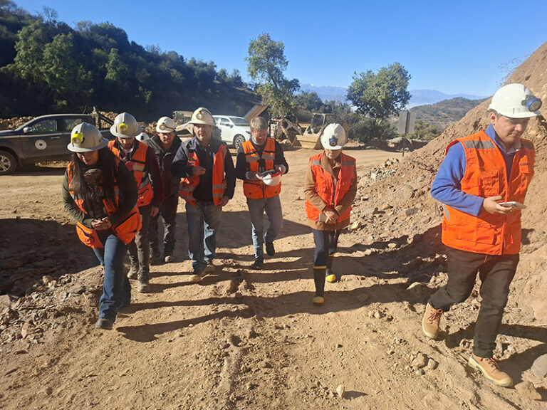 Seremi de Minería de O’Higgins y diputado Ugarte recorren mina Yoya en Chancón y abordan desafíos de la pequeña minería