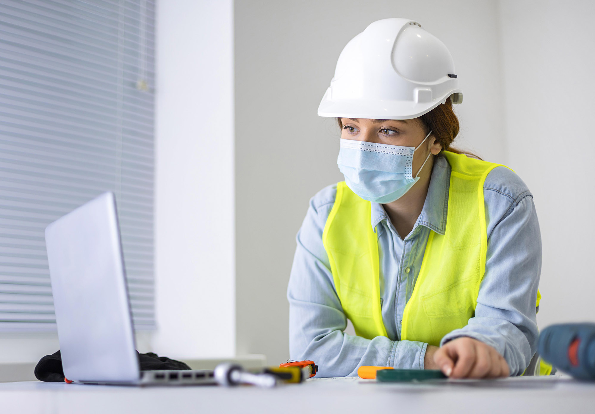 woman-working-as-engineer-web