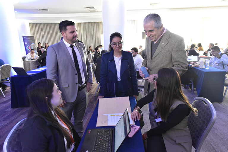 AIA RUEDA DE NEGOCIOS MES MINERIA 1
